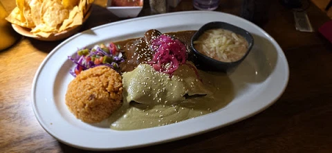 Enchiladas De Mole